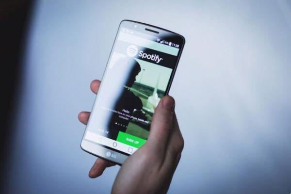 Spotify: how to download music to your mobile