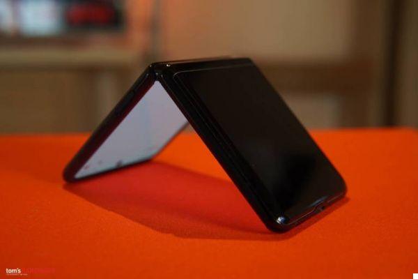 Test du Samsung Galaxy Z Flip : le smartphone pliable qui parle à la foule