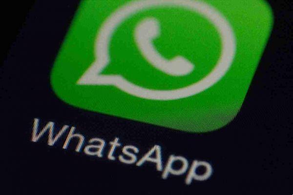 Comment masquer le statut en ligne dans WhatsApp