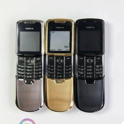 HMD : l'opération nostalgie se poursuit avec le Nokia 8800 Gold Arte