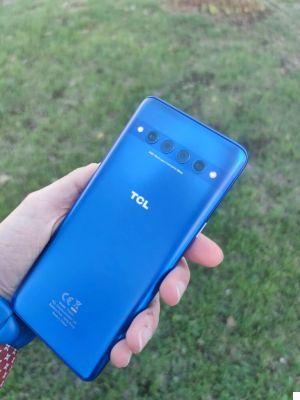 Test du TCL 10 Plus : un smartphone entre hauts et bas