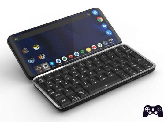 Astro Slide is the first 5G smartphone with a physical keyboard: there is also Linux